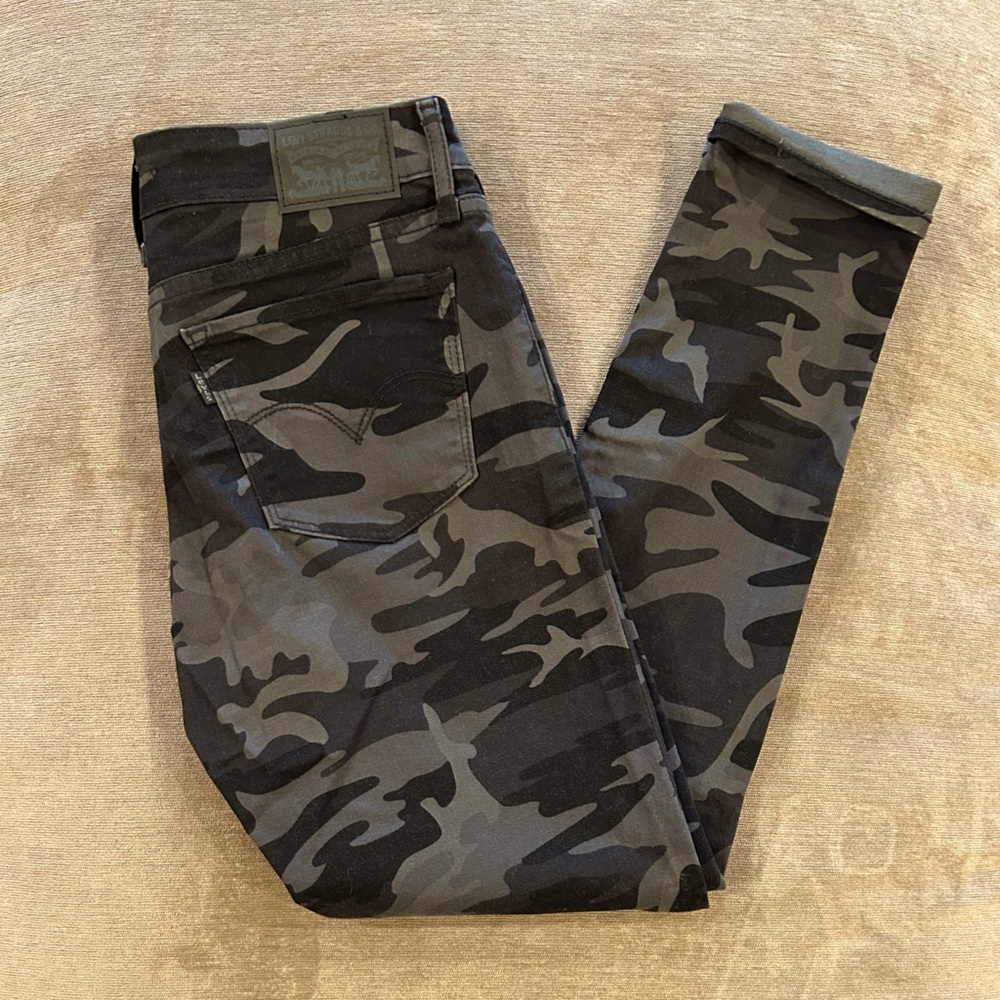 Levi's Women's 711 Super Skinny Jeans - Camo - Size 4
